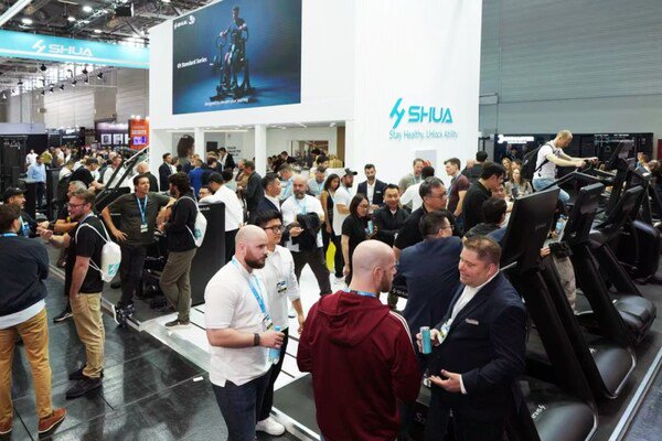 Shuhua Sports debuted at the Shanghai International Fitness Exhibition and won multiple industry awards with its new smart products